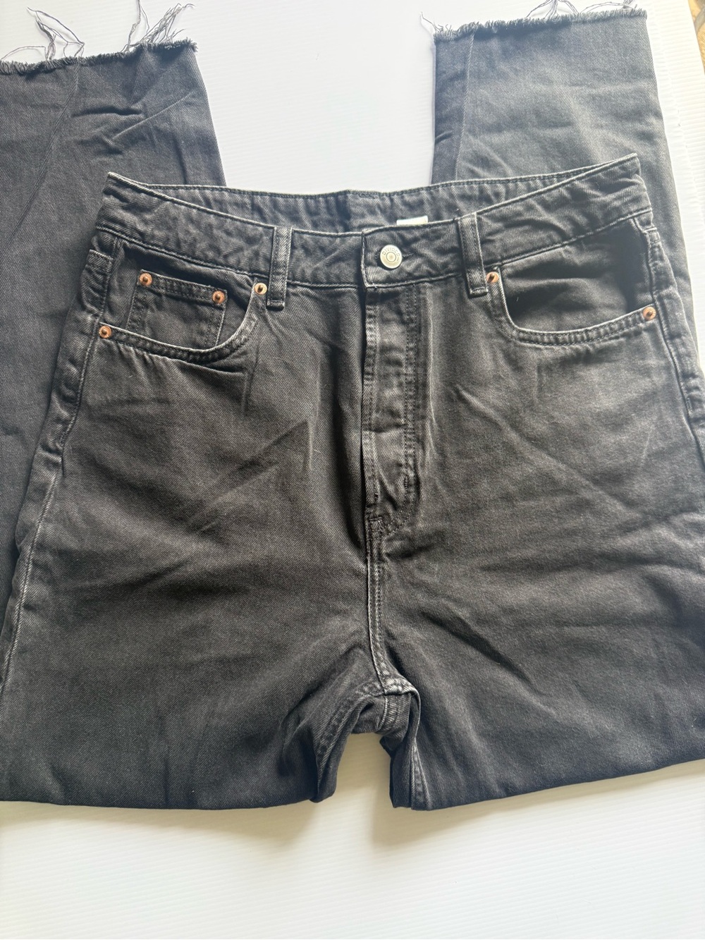 Divided H&M Women’s Button Down Black Straight-Leg Jeans